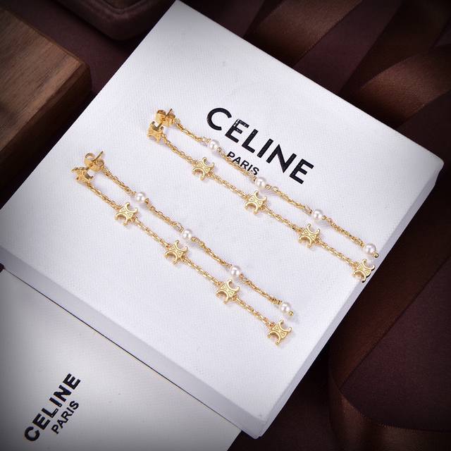 Celine 新款耳环 Preclous新品 简单时尚耳钉专柜一致黄铜材质电镀18K金 火爆款出货 设计独特 前卫 美女必备款