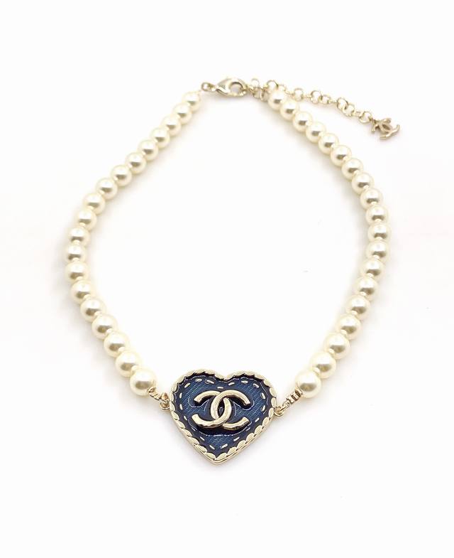 Ch*Nel 最新款爱心珍珠项链 一致zp黄铜材质
