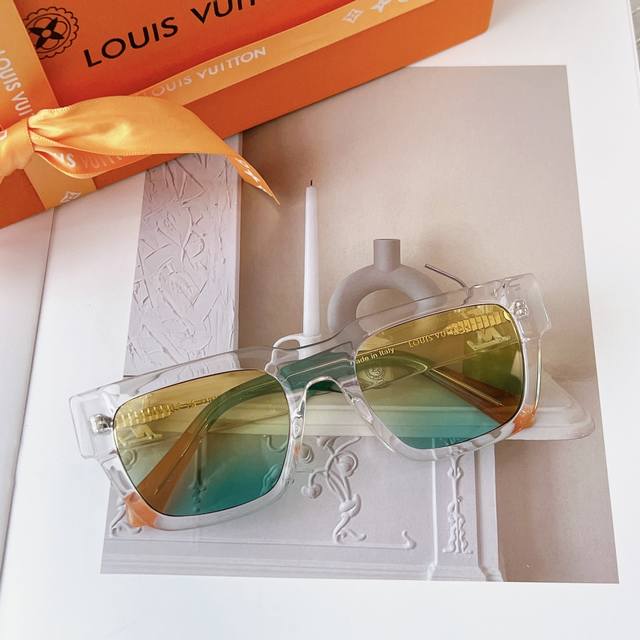 Louis Vuitto* 新品原版墨镜 型号z 5W 尺寸53-11-143 男女款简约百搭渐变色