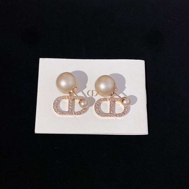 高品质 细节如图 粉色珍珠cd耳钉 Z 5 0 Z一致定制带珠光的橘粉珠子 质感超绝