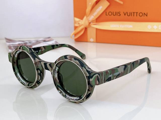 Louis Vuitto~ Menswear Mod:Z2386 Size 43-35-140