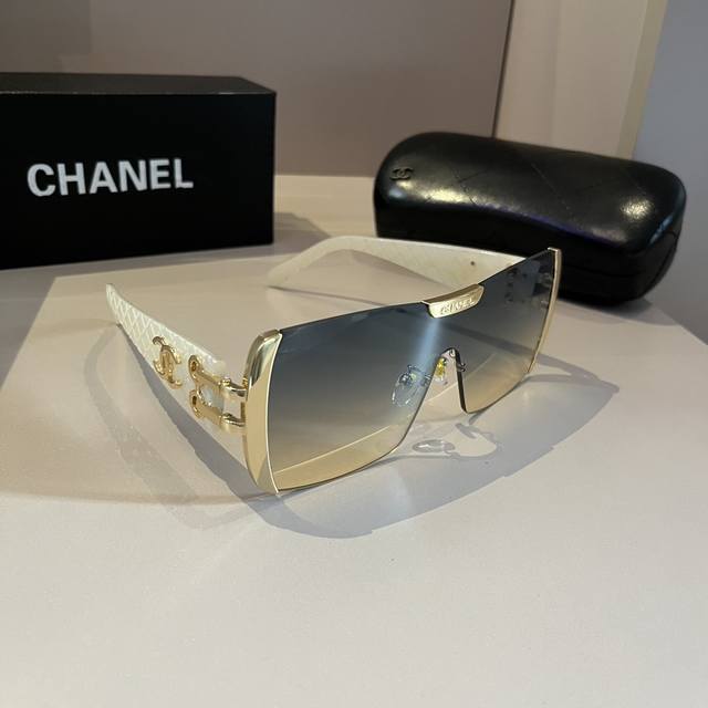Chanel香奈儿网红爆款太阳镜 遮阳修饰脸型神器