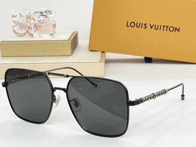 Louis Vuitto* Model Z2015 Size 60口16-