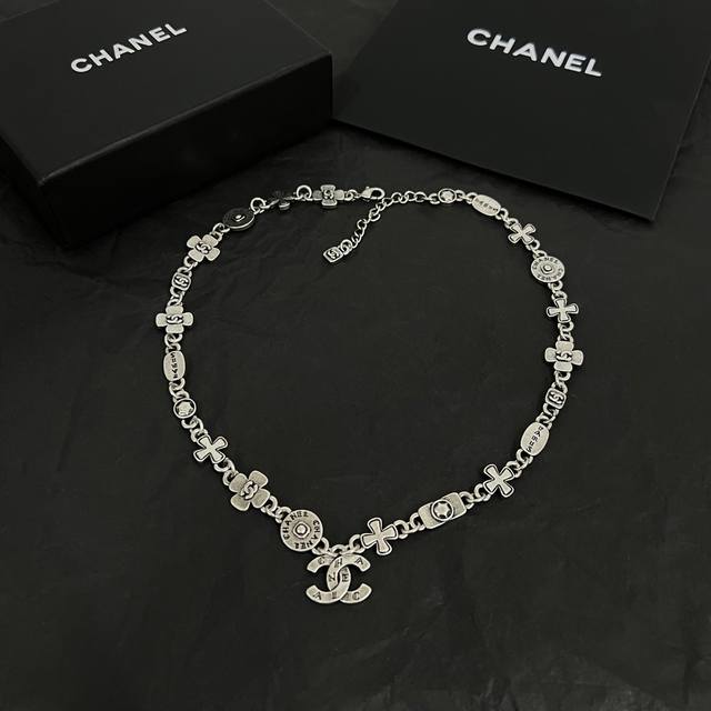 Chanel香奈儿 中古 项链小香家的款式真心无需多介绍每一款都超好看，精致大方，非常显气质。