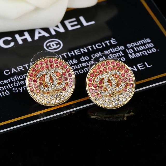小香 Chanel 新款粉色滴油渐变耳环 专柜同步上新 双c耳钉 精工打造原版一致黄铜材质