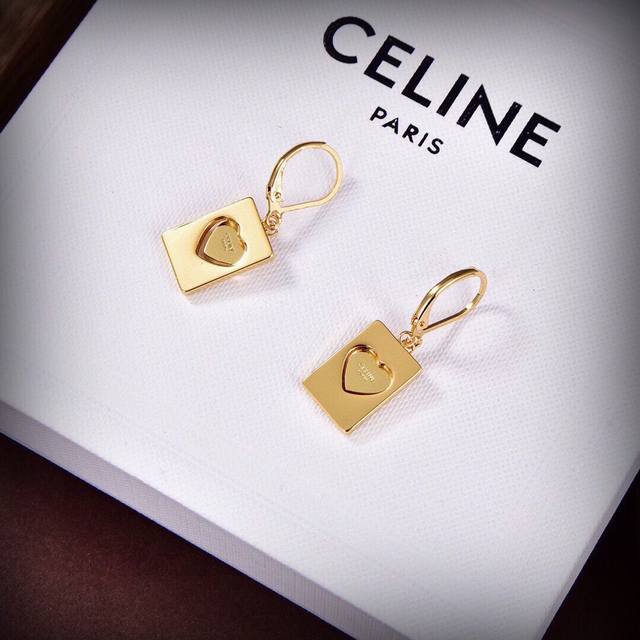 Celine 新款耳环与众不同的设计 个性十足 颠覆你对传统耳环的印象 使其魅力爆灯