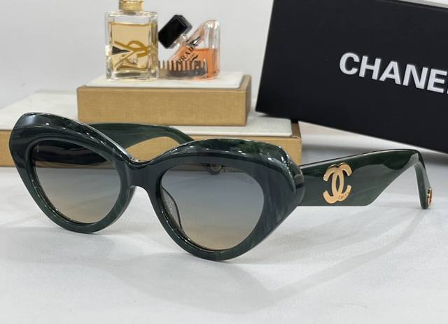 Chanel Mod：X06101 Size：54-18-145