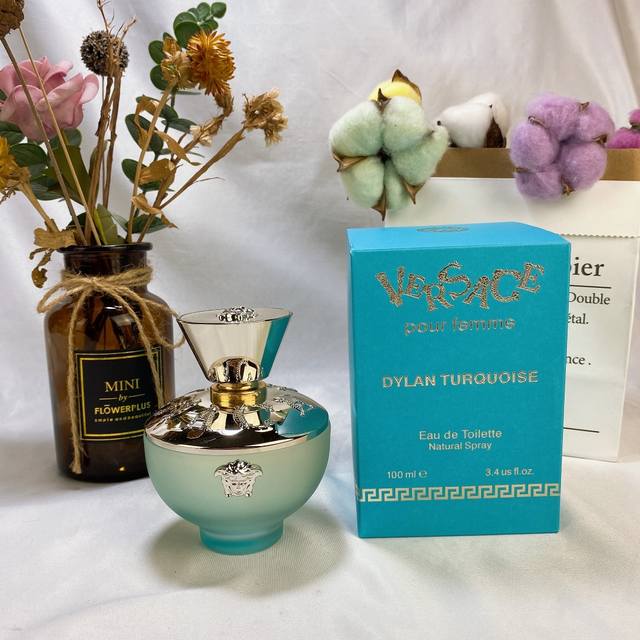 Versace Dylan Blue Turquoise范思哲海神女士淡香水100Ml Versace Pour Femme Dylan Turquoise是一