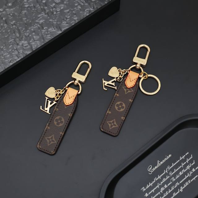 Louis Vuittonlouis Vuitton 女士 徽标钥匙扣 现货6色