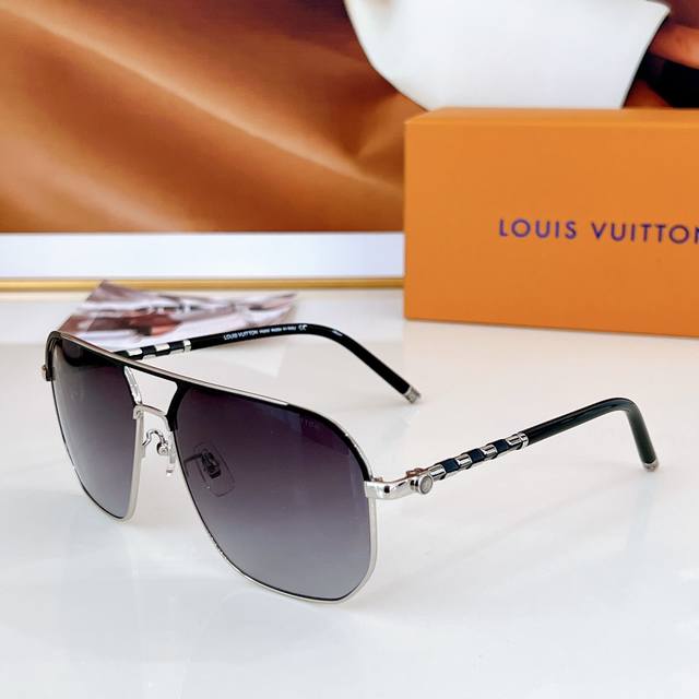 Louis Vuitto* Model：Z0771 Size：61口14-144