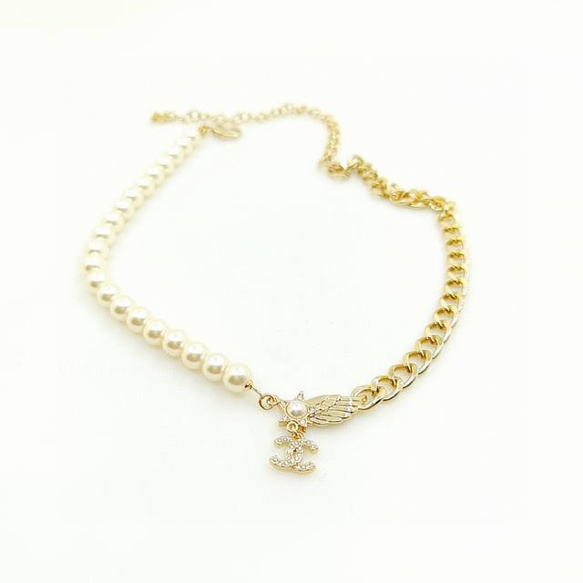 Ch*Nel 最新款珍珠链条项链 一致zp黄铜材质