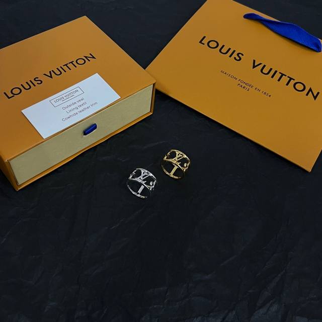 1311830130 新款原单货lv 新款 戒指louis Vuitton 路易威登 戒指专柜一致材质 火爆款出货 设计独特 复古前卫 男神、美女必备。 码数6