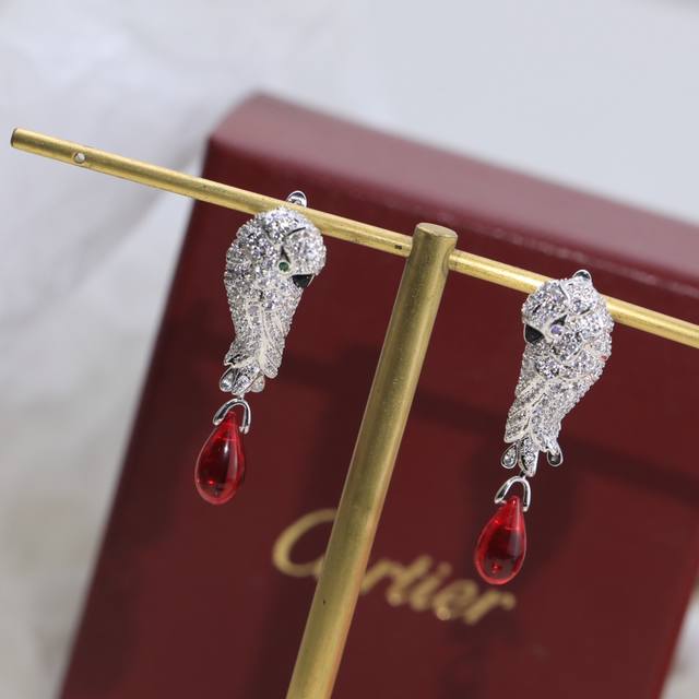 卡地亚 高级珠宝系列 Cartier 鹦鹉耳钉 精工高版本 925080 时尚奢侈 银针防过敏 亚金材质 厚金电镀 带logo