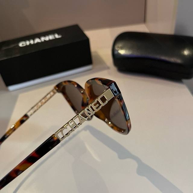 Chanel2024官方早春新款，众多明星同款香奈儿新款大框墨镜 ，宝丽来超清太阳镜