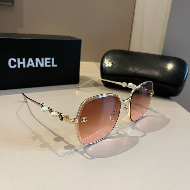 Chanel香奈儿爆款爆款 小红书同款 今年火爆款 Chanel 珍珠镜腿太阳镜网红款墨镜 专柜一样 时尚太阳眼镜