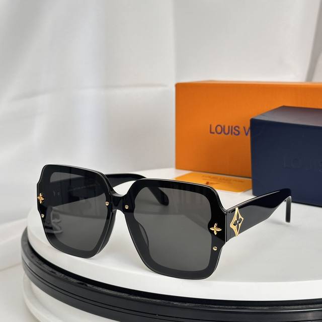 Louis Vuitto*Model：Z2009U Size：69口10-145