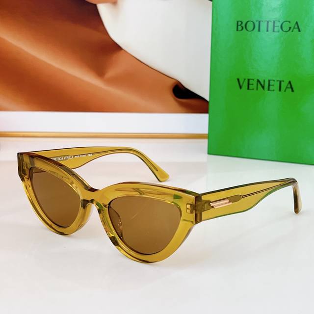 Bottega Veneta Model：Bv1249S Size：53口22-145