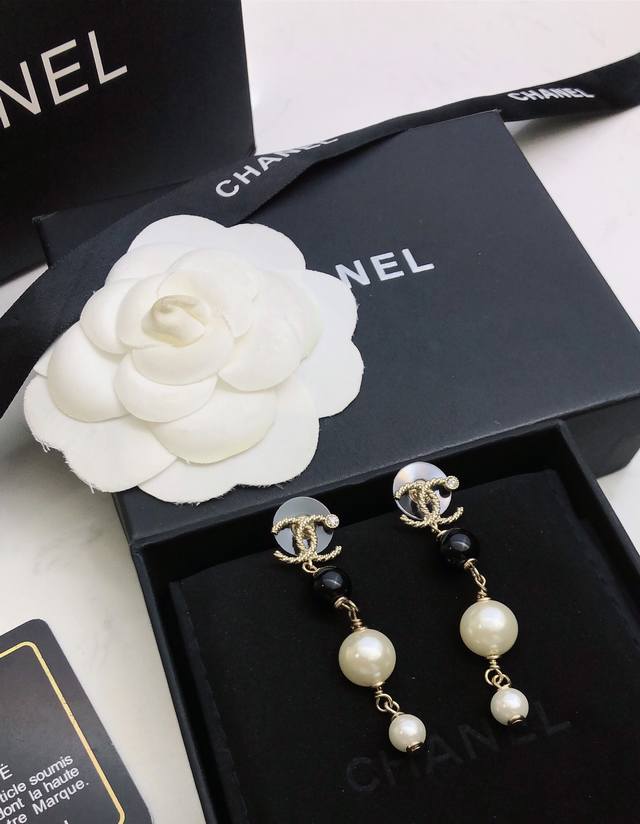 早春新款 Chanel香奈儿耳环耳钉专柜一致黄铜材质038070
