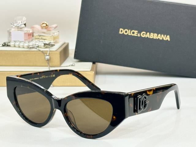 Dolce & Gabban* Model：Dg4450 Size：53口16-145