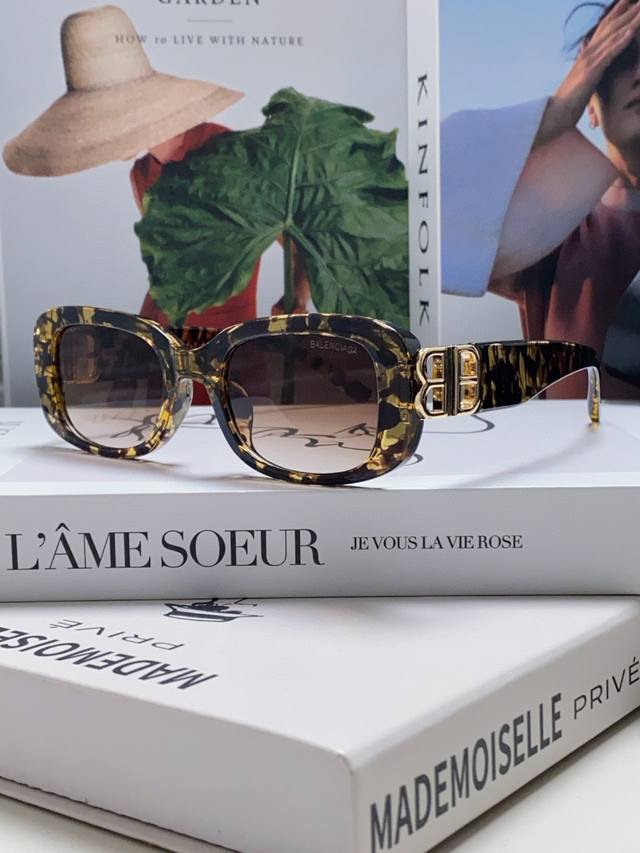 Balenciaga巴黎世家2024新品墨镜女潮流经典bb窄框太阳镜 Bb0310Sk